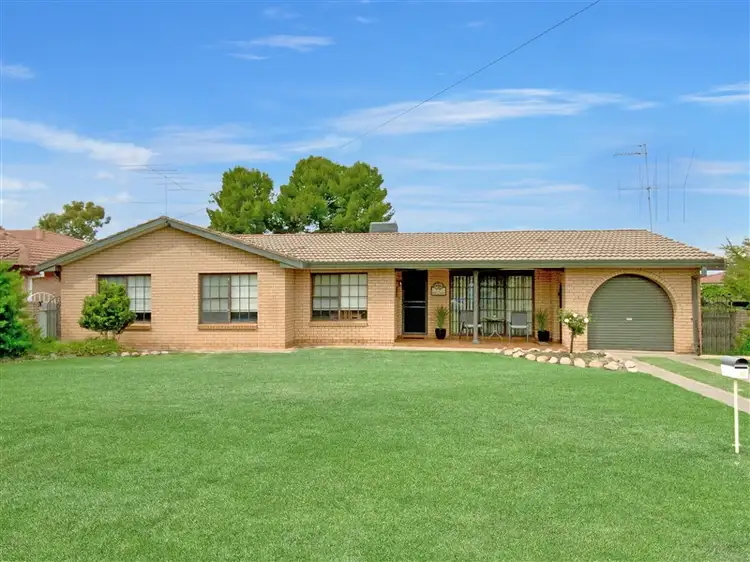 4 Thomson Street, Forbes NSW 2871