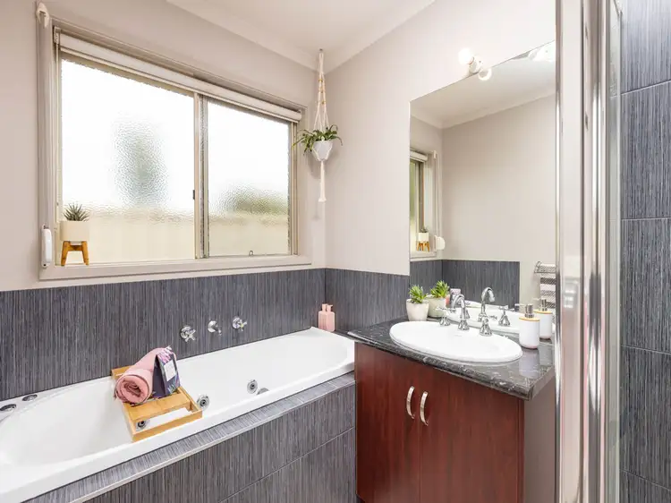 Third view of Homely house listing, 8 Lisa Court, Mildura VIC 3500