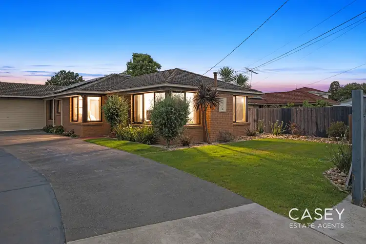 12 Mclaren Avenue, Cranbourne VIC 3977