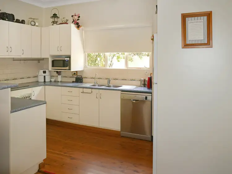 Fifth view of Homely house listing, 15 Cherry Avenue, Leeton NSW 2705