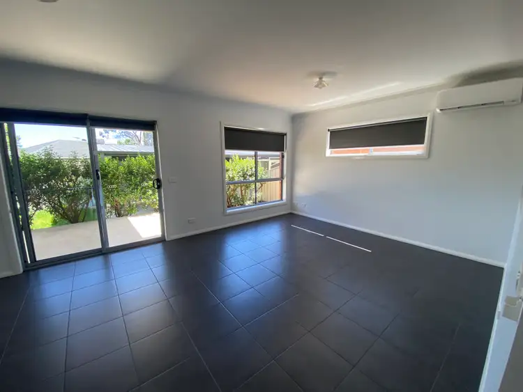 Fifth view of Homely house listing, 33 Derwent Way, West Wodonga VIC 3690