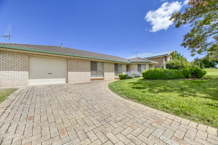 13 Sheldon Crescent, Orange NSW 2800