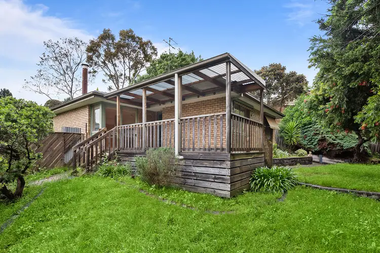 24 Warriparri Crescent, Greensborough VIC 3088