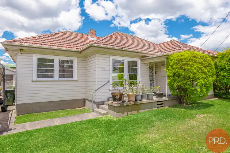 52 Porter Avenue, East Maitland NSW 2323