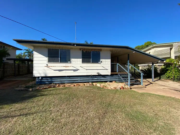 10 Rolfe Street, Moranbah QLD 4744