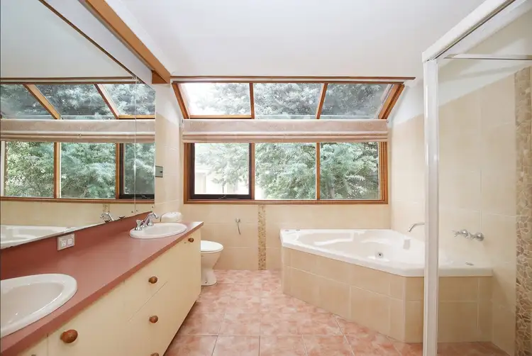 Sixth view of Homely house listing, 8 Selwyn Court, Templestowe VIC 3106