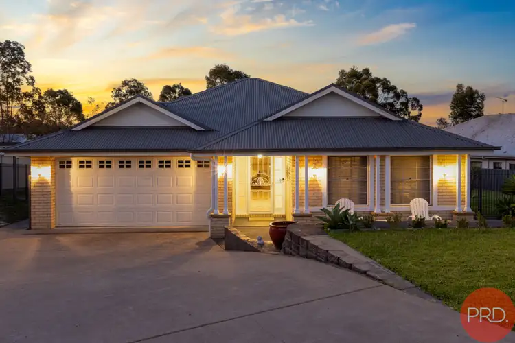 15 Fullford Cove, Rutherford NSW 2320