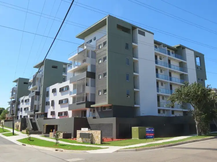 13/1-11 Donald Street
