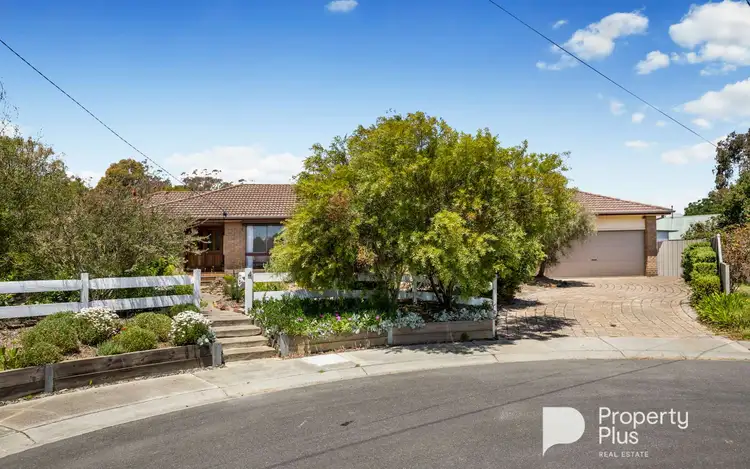 Second view of Homely house listing, 4 Alma Court, Kangaroo Flat VIC 3555