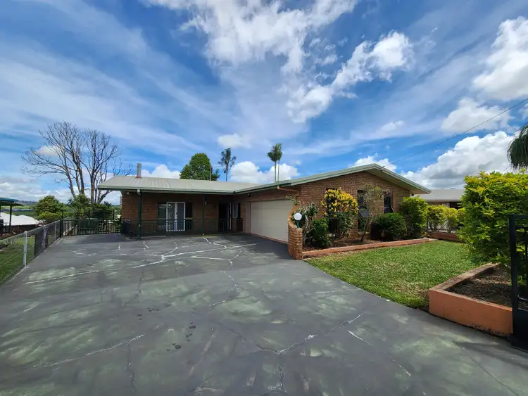 14 Hillview Circuit, Atherton QLD 4883