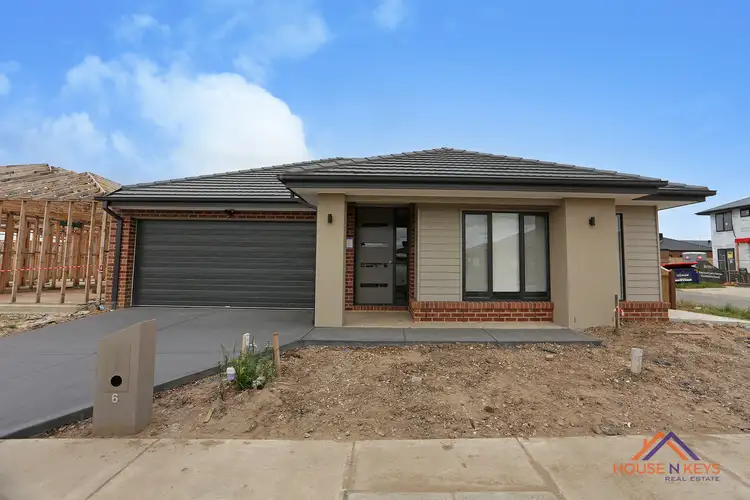 6 Respect Avenue, Clyde North VIC 3978