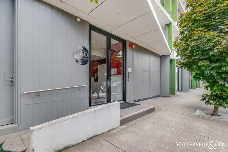 206/40 Bush Boulevard, Mill Park VIC 3082