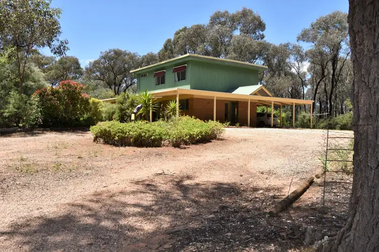 243 North Road, Chiltern VIC 3683