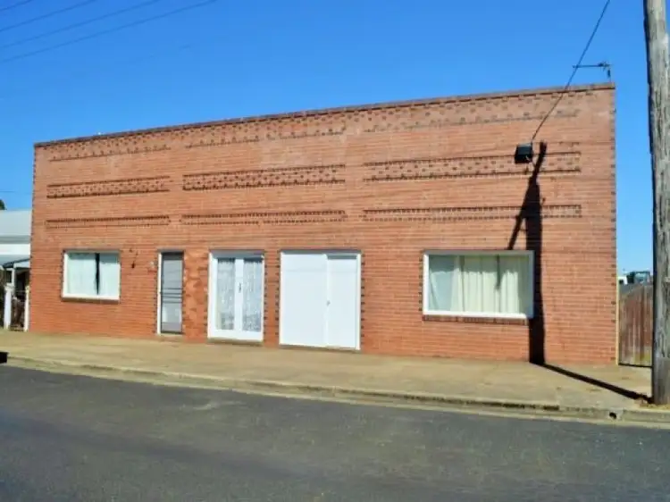 168-170 Bradley Street, Guyra NSW 2365