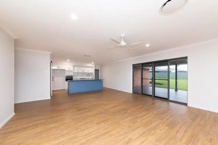 Seventh view of Homely house listing, 10 Sunningdale Close, Dubbo NSW 2830
