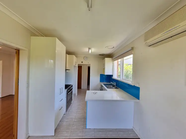 Fifth view of Homely house listing, 2 Brentwood Close, Clayton South VIC 3169
