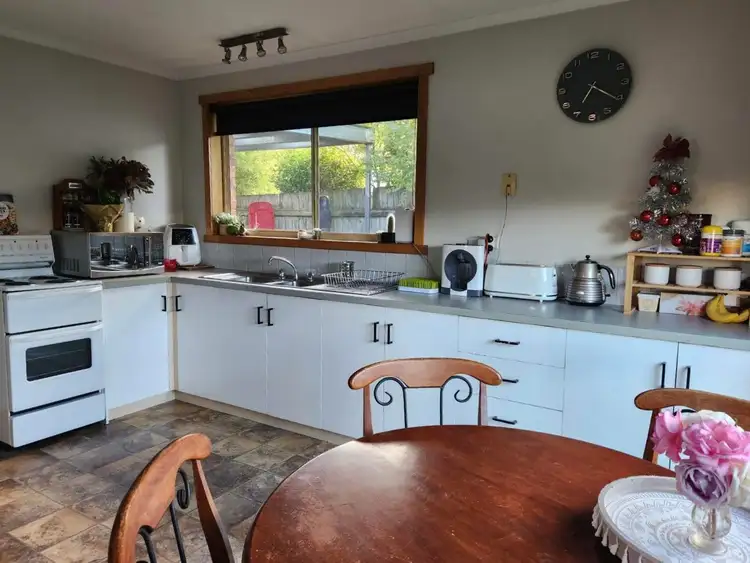 Fifth view of Homely unit listing, 1/5 Jones Court, Wynyard TAS 7325