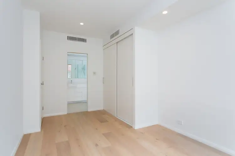 Fifth view of Homely apartment listing, 4/1 Lamrock Avenue, Bondi Beach NSW 2026
