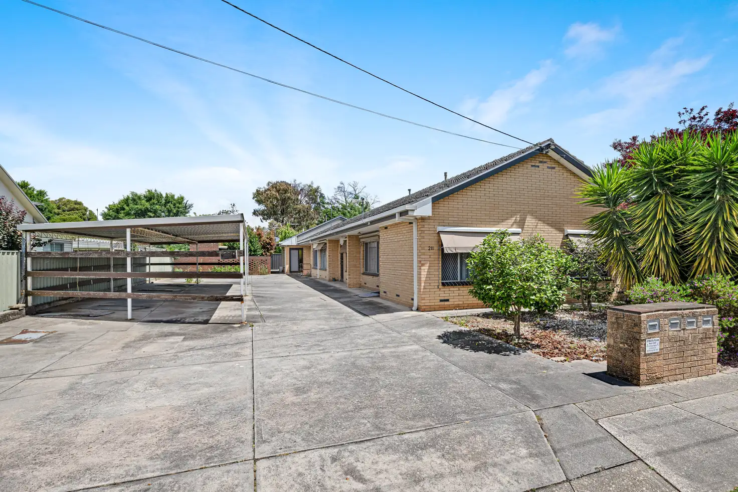 Main view of Homely block of units listing, 211 Lawrence Street, Wodonga VIC 3690