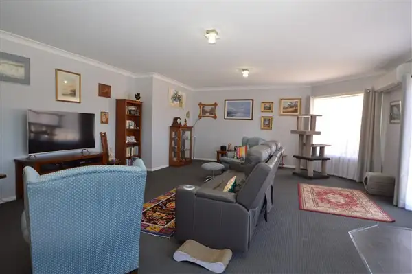 Sixth view of Homely villa listing, 2/12 Hardinge Street, Guyra NSW 2365