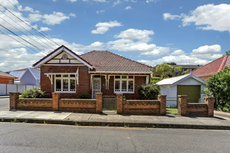 4 Polding Street