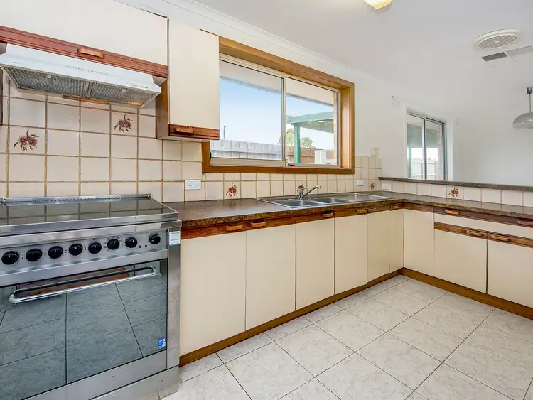 Fifth view of Homely house listing, 13 Russet Court, Lalor VIC 3075