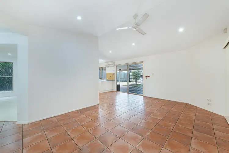 40 Southern Cross Drive, Avoca QLD 4670