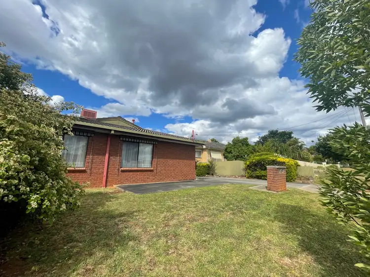 1/300 Highview Crescent, Lavington NSW 2641