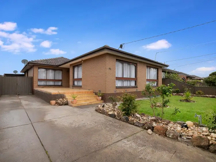 71 Whitesides Avenue, Sunshine West VIC 3020