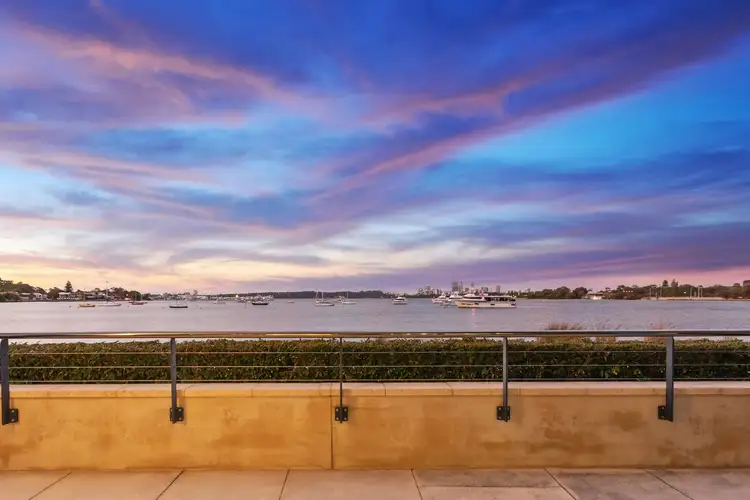 NG05/70 Canning Beach Road, Applecross WA 6153