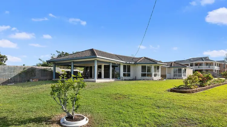 93 Corfield Street, Point Vernon QLD 4655