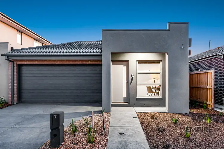 7 Pamir Circuit, Clyde North VIC 3978