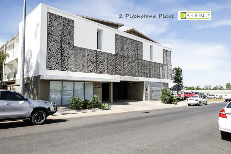 2/11 St Francis Drive, Moranbah QLD 4744