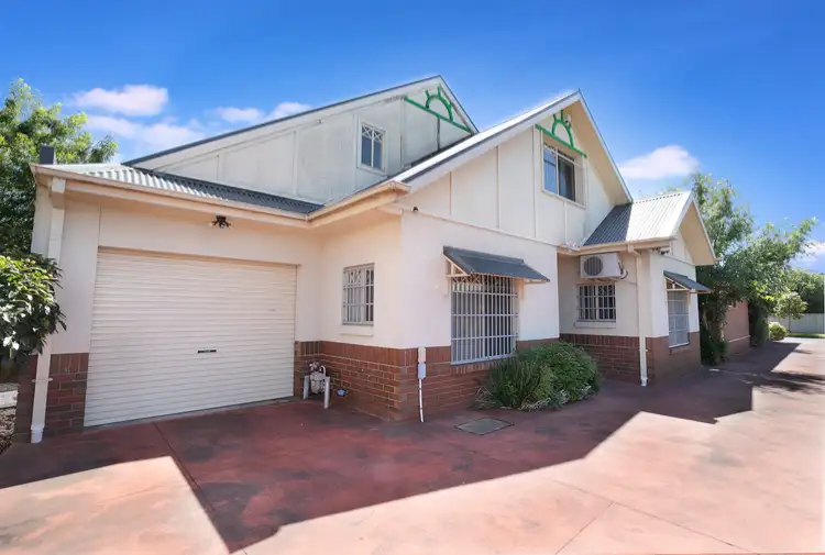 2/25 Vine Street, Braybrook VIC 3019