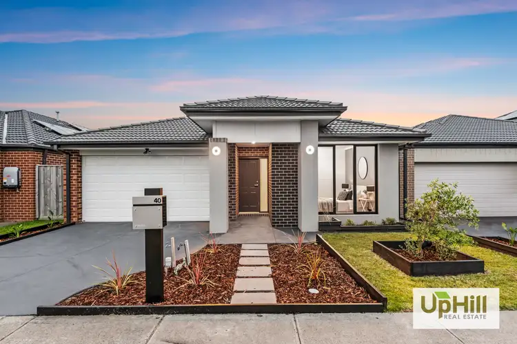 40 Ritchie Drive, Clyde North VIC 3978