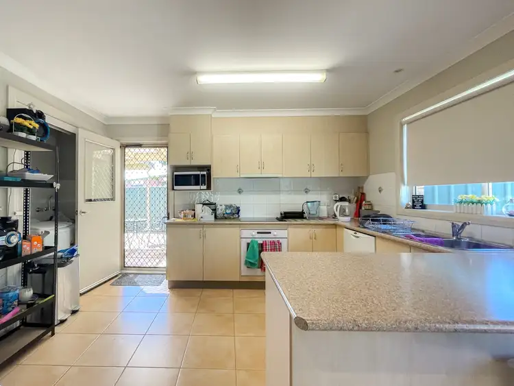 Fifth view of Homely unit listing, 2/10 Brown Street, Swan Hill VIC 3585