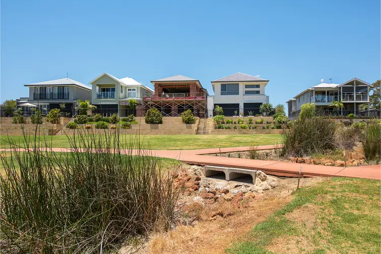 15/12 Loder Way, South Guildford WA 6055