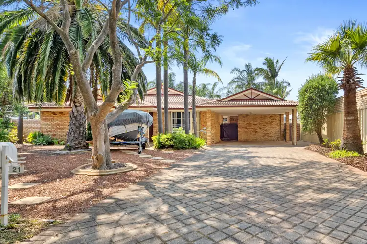 21 Stradbroke Place, Ballajura WA 6066