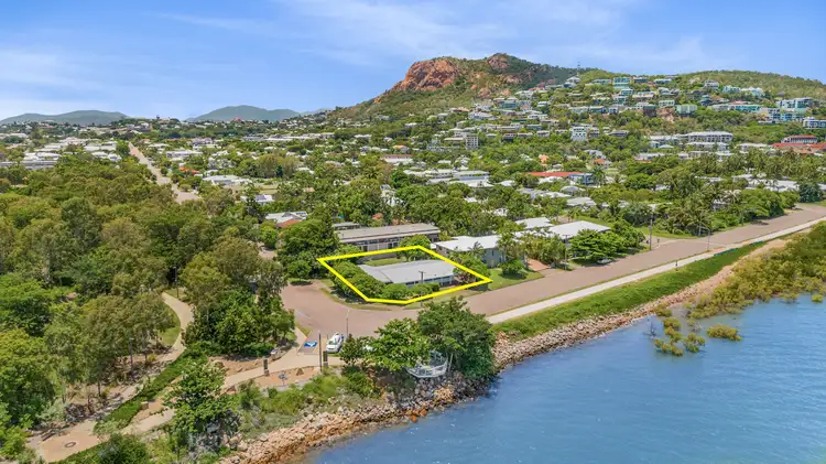 2 The Esplanade, North Ward QLD 4810