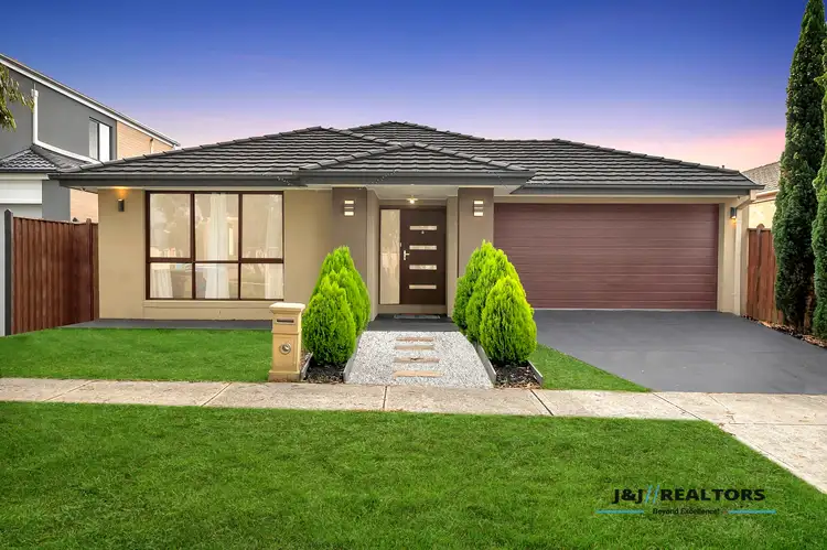 16 Cemetine Terrace, Cranbourne VIC 3977