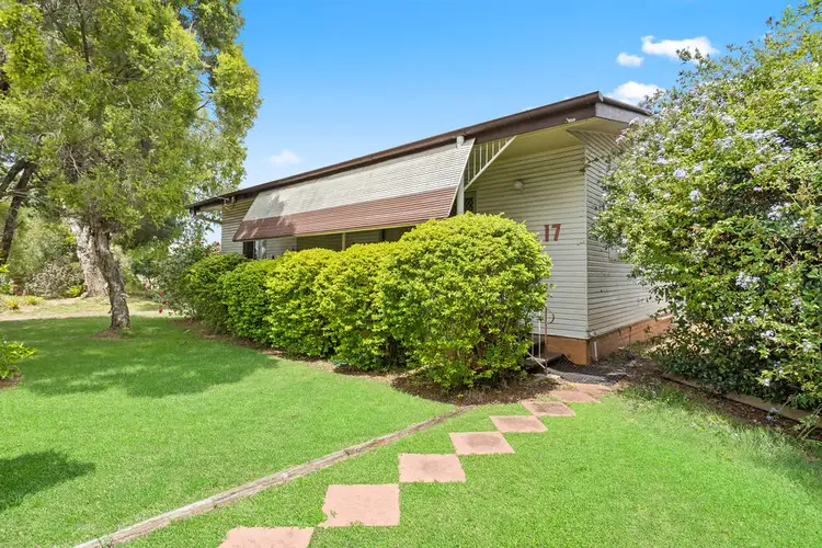 17 Albion Street, Brassall QLD 4305