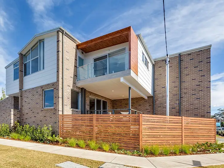 90 Railway Street, Wickham NSW 2293