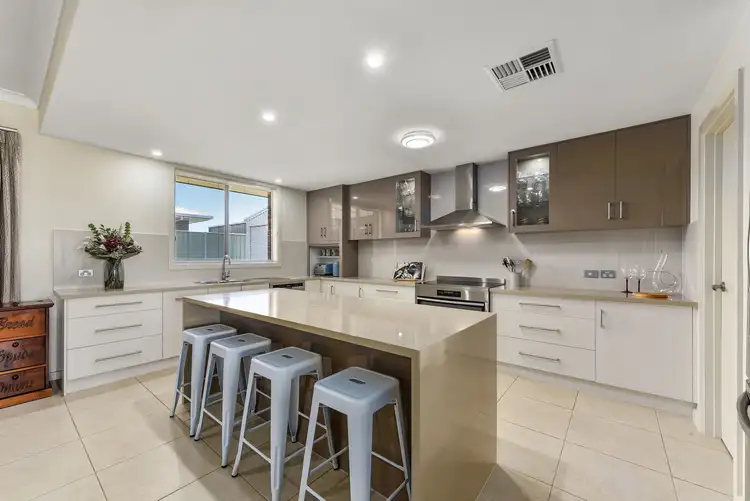 Second view of Homely house listing, 2 Hume Court, Mount Gambier SA 5290