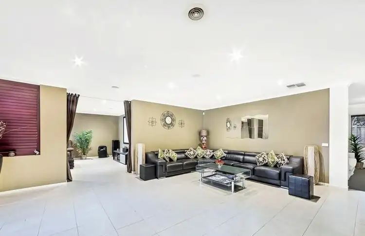Second view of Homely house listing, 10 Geranium Court, Berwick VIC 3806