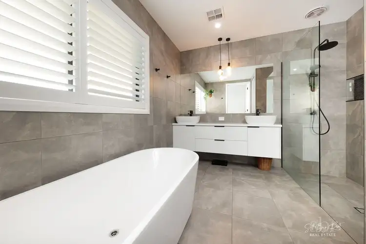 Fourth view of Homely house listing, 35 GRATWICK VIEW, Wodonga VIC 3690