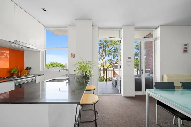 10111/437 Bourke Street, Surry Hills NSW 2010