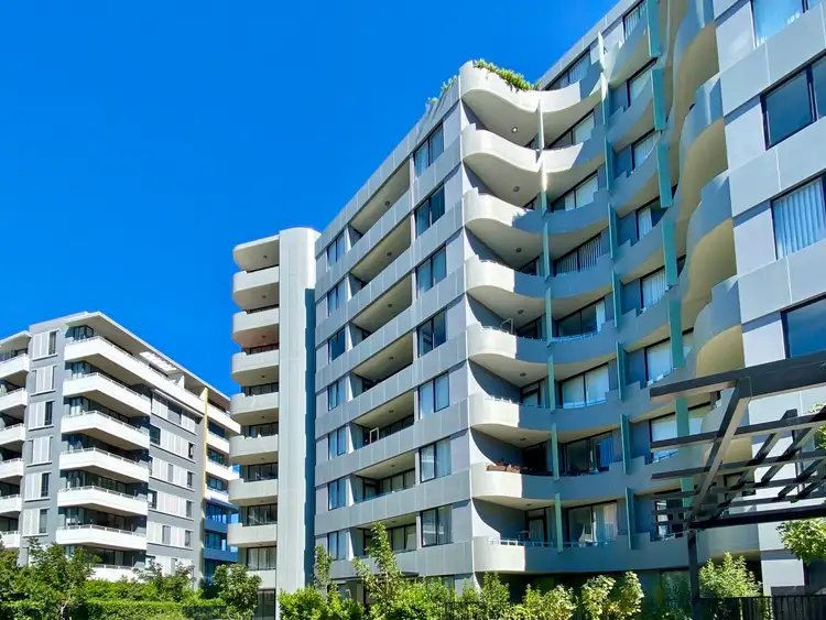 608/99 Dalmeny Avenue