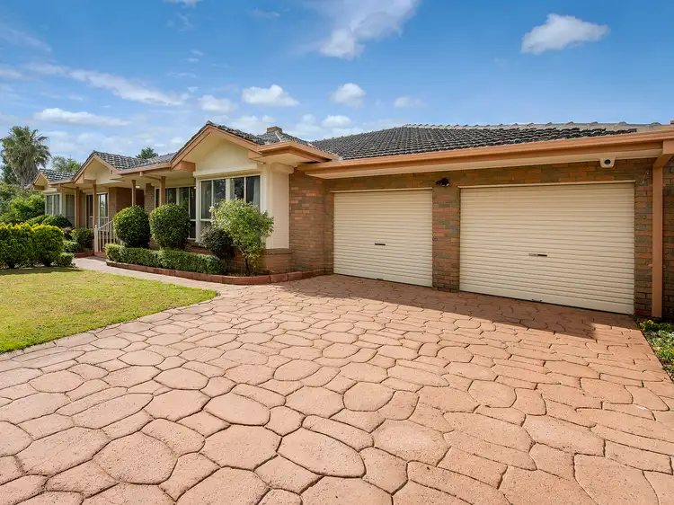 24 Paul Crescent, Epping VIC 3076