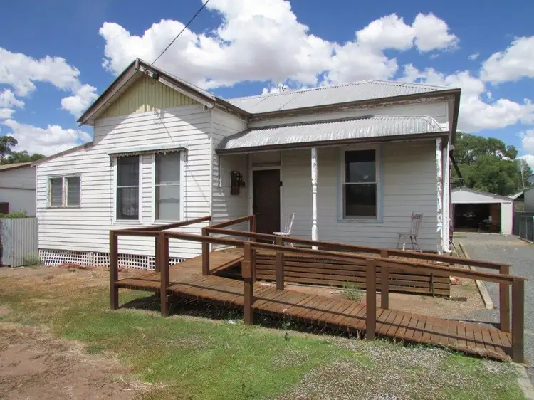 46 HAMMILL STREET, Donald VIC 3480