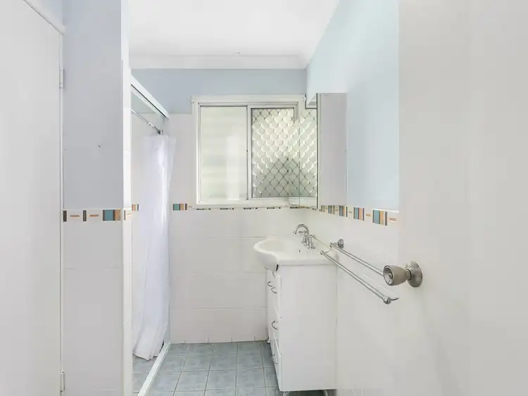 46 HENDERSON STREET, Park Avenue QLD 4701